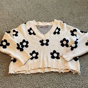 Bailey Rose Distressed Flower V Neck Sweater Soze XS in Like New Condition